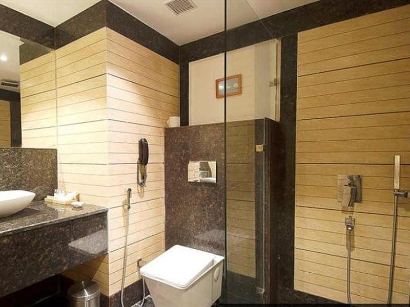 Hotel The Palm Court Ludhiana Exterior foto
