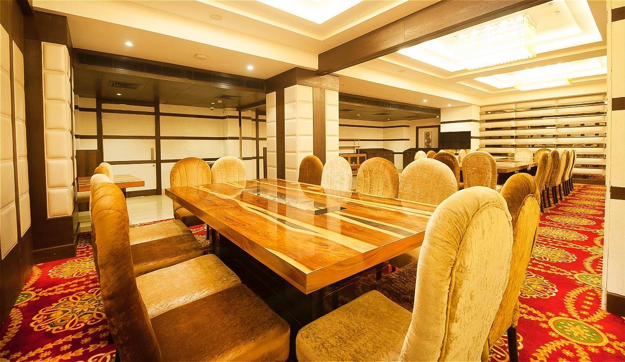 Hotel The Palm Court Ludhiana Exterior foto