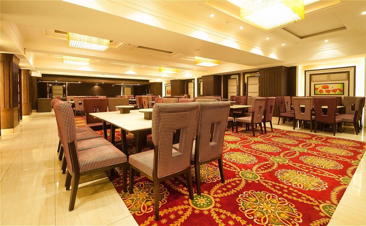 Hotel The Palm Court Ludhiana Exterior foto